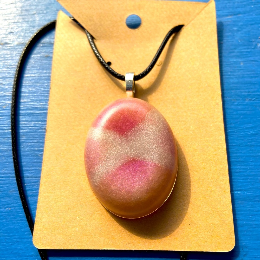 Shimmering Oval Necklace